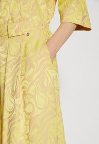 Mos Mosh MELO PANT - Bukse - goldfinch