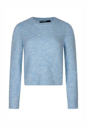 Lyseblå, langermet, rund hals genser i strikk med en lett cropped passform, vist mot hvit bakgrunn.