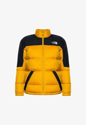 Giubbotto a vento giallo e nero con alto collo, zip frontale e due tasche laterali. Presenta cuciture orizzontali per l'isolamento.