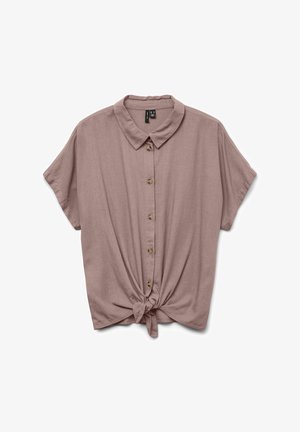 Koszula krótki rękaw, wrzosowa, zapinana na guziki, z kołnierzykiem. Posiada zawiązany detal z przodu oraz drewniane guziki. Miękka tekstura materiału.