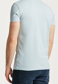 GANT T-shirt basic - light blue