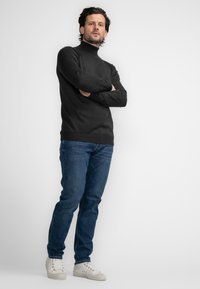 Petrol Industries - Sweter