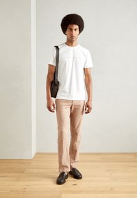 Lindbergh PANTS - Pantaloni - burnt clay