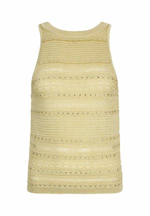 Haut sans manches beige en tricot avec motifs texturés horizontaux et petites décorations métalliques en forme de clous réparties régulièrement en rangées.