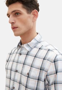 TOM TAILOR KURZARM - Cămașă - weiß