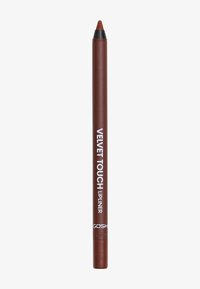 Matita per labbra marrone con finitura opaca. Presenta una punta affusolata e un involucro di plastica. L'etichetta riporta la scritta "VELVET TOUCH LIPLINER" in testo bianco.