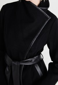 ONLY Cappotto classico - black