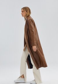 Touché Privé Klasisks mētelis - beige