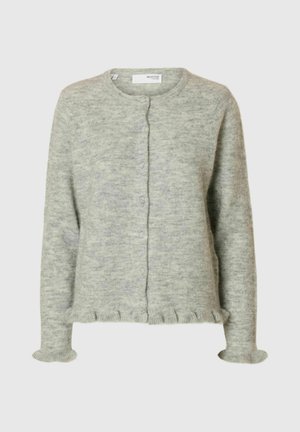 Svetlosiva pletena vestica s okruglim izrezom na vratu, kopčanjem na gumbe i naboranim rubovima na manžetama i rubu.