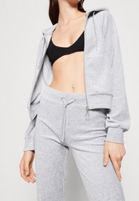 Gina Tricot Felpa con zip - grey