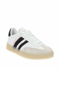 Sneaker bianca con strisce nere e rosa. Presenta un cappuccio in suede, corpo in pelle liscia e suola traslucida in gomma. Design con lacci.