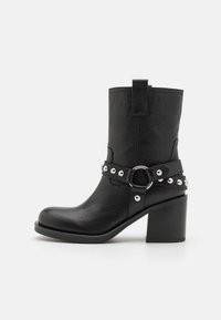 ALBAI - Cowboy/biker ankle boot - black