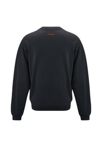 Svart sweatshirt med rund hals, långa ärmar, ribbade muddar och nederkant, samt en liten röd broderad detalj på baksidan.