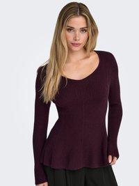 Bordo pletivi džemper s rebrastom teksturom, dugim rukavima i širokim rubom. Ima široki izrez u obliku okruglog vrata.