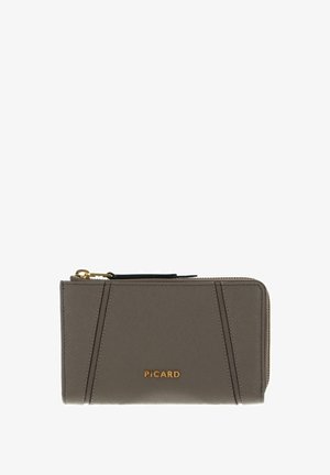 Portefeuille en cuir gris texturé avec une fermeture éclair, équipé de ferrures dorées et d'un logo. Le design comprend des détails d'accent angulaires.