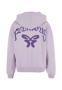 Fialová mikina s kapucňou s veľkým grafickým vzorom fialového motýľa a stylizovaným textom na chrbte. Pletené manžety a pás. Mäkkučká tkanina.