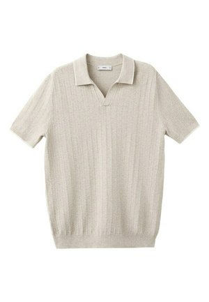 Hellbeige Kurzarm-Strick-Poloshirt mit strukturiertem vertikalem Rippmuster und V-Ausschnitt auf weißem Hintergrund.