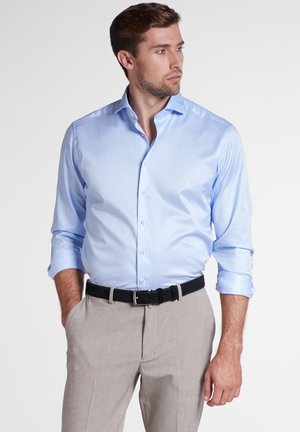 Eterna SOFT LUXURY SHIRT - MODERN FIT - Zakelijk overhemd - light blue