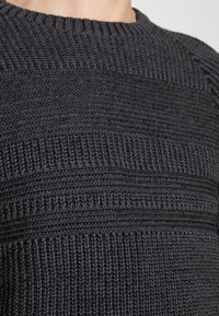 Jack & Jones Stickad tröja - black