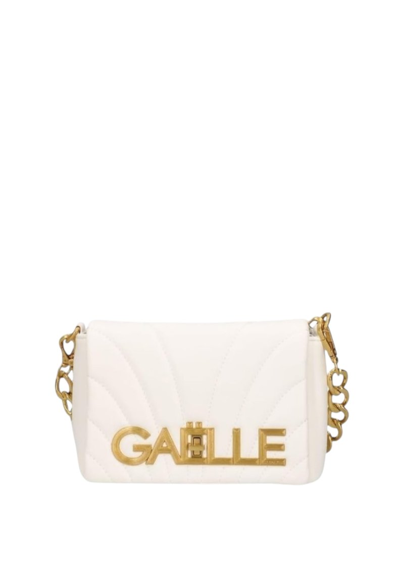 Borsa a tracolla bianca trapuntata con hardware dorato. Presenta il bold logo "GAËLLE" sulla parte frontale. Cinghia a catena regolabile con accenti testurizzati.