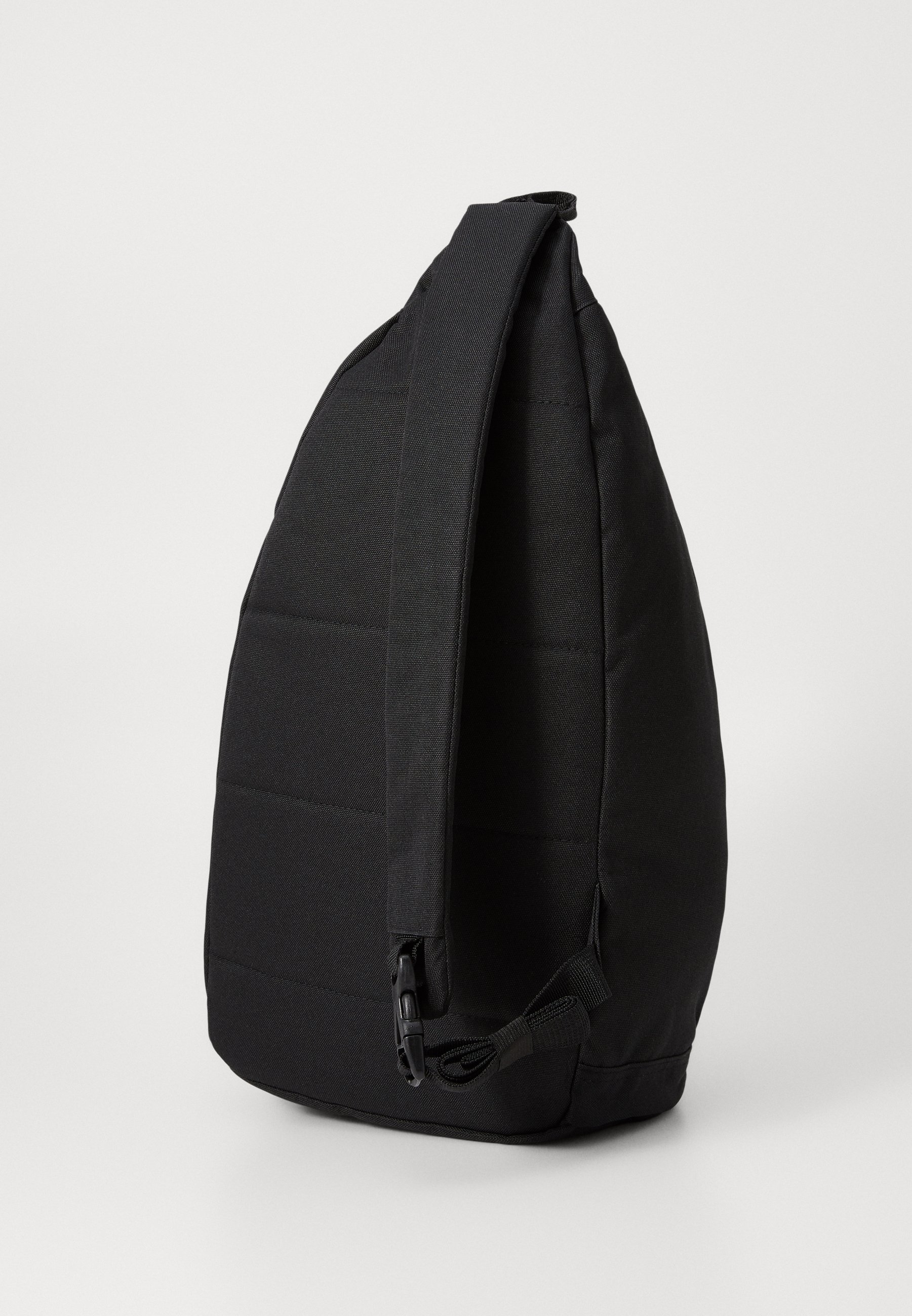 【海外限定】 Lyle & Scott ボディバッグ 肩掛け ブラック Lyle & Scott SLING BAG UNISEX - Cross body bag - jet black