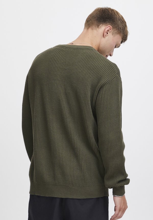 SDGIA - Jumper - forest night4