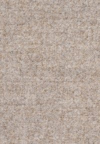 Hellbeige strukturierter Teppich mit einem dezenten Muster, das eine Mischung von Fasern zeigt und ein weiches, gewebtes Aussehen erzeugt.