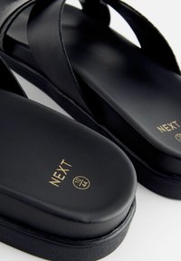 Next EMBOSSED CROSS- REGULAR FIT - Papucsszandálok - black