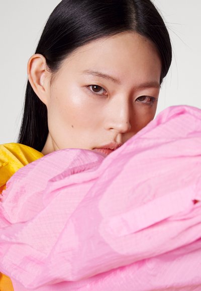 Brogger EXCLUSIVE AGATHA DRESS - Blusenkleid - sun yellow/pink/orange