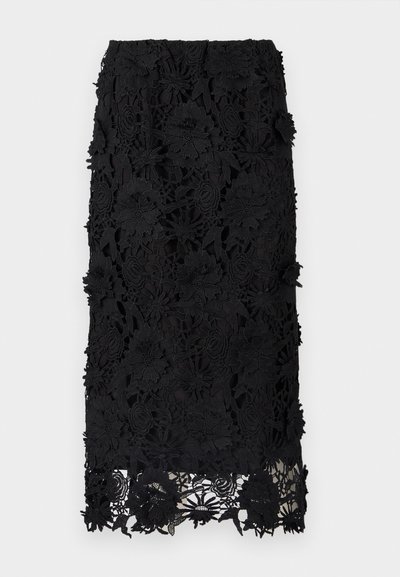 Fekete csipkés szoknya, amely bonyolult virágmintával és hullámos szegéllyel rendelkezik. Anyaga könnyű, textúrált felülettel.
