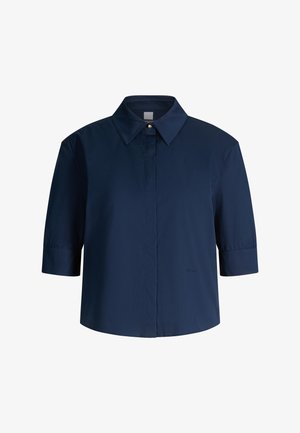 Marineblaue Bluse mit kurzen Ärmeln, spitzem Kragen und verdeckter Knopfleiste vorne.