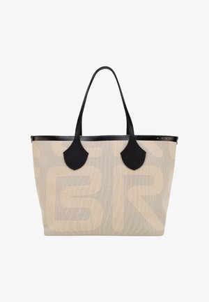 Beige Tragetasche mit großem abstraktem beigen Muster, schwarzen Ledergriffen und schwarzem Besatz entlang der oberen Kante, vor weißem Hintergrund dargestellt.