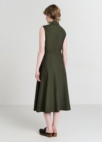 Calliope SMANICATO - Maxikleid - verde militare chiaro