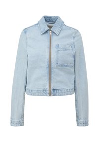 Helle blaue Jeansjacke mit Reißverschluss, Kragen und einer Brusttasche. Das Design ist verkürzt, hat lange Ärmel und eine leicht ausgeblühte Textur.