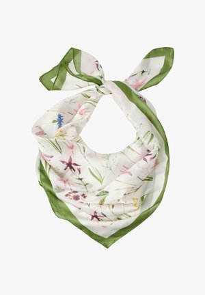 Valkoinen silkkihuivi, jossa vihreä reuna, koristeltu hennolla vaaleanpunaisen, sinisen ja keltaisen villikukkakuvioinnilla, solmittu löyhästi.