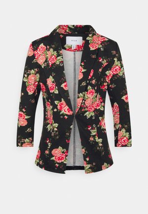 Blazer nero con motivo floreale di rose rosse e rosa vivaci, maniche lunghe e rever a lancia, davanti aperto che mostra la fodera interna grigio chiaro.