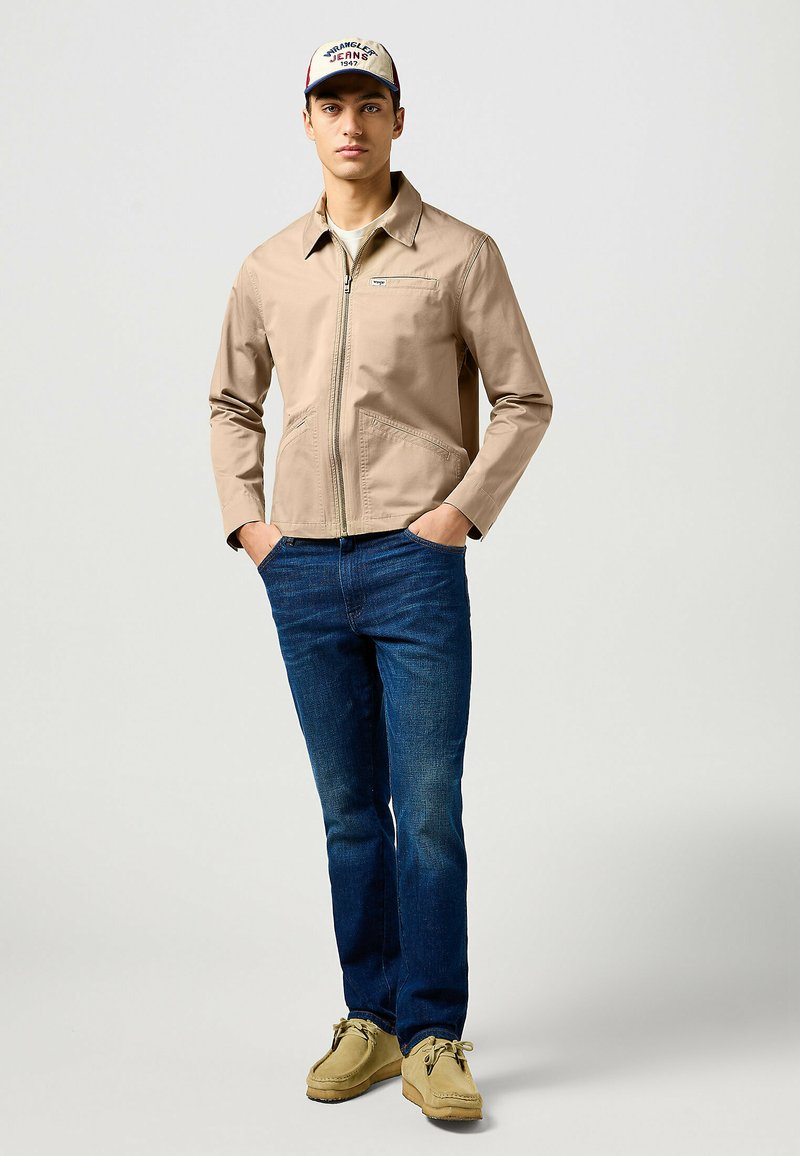 Wrangler Lichte jas lichtbruin Wrangler Lichte jas lichtbruin