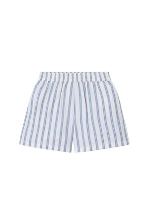 Short blanc avec des rayures bleues verticales et une taille élastique, conçu pour une coupe ample et confortable.
