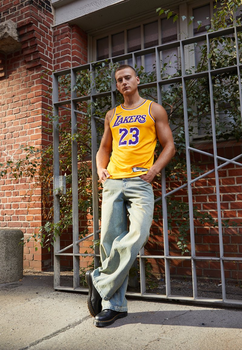 yellow lebron jersey