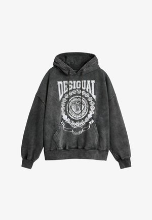 Szürke kapucnis pulóver nagy fehér grafikával, elülső zsebbel és bordázott mandzsettákkal. Puha anyagból készült, laza szabással.