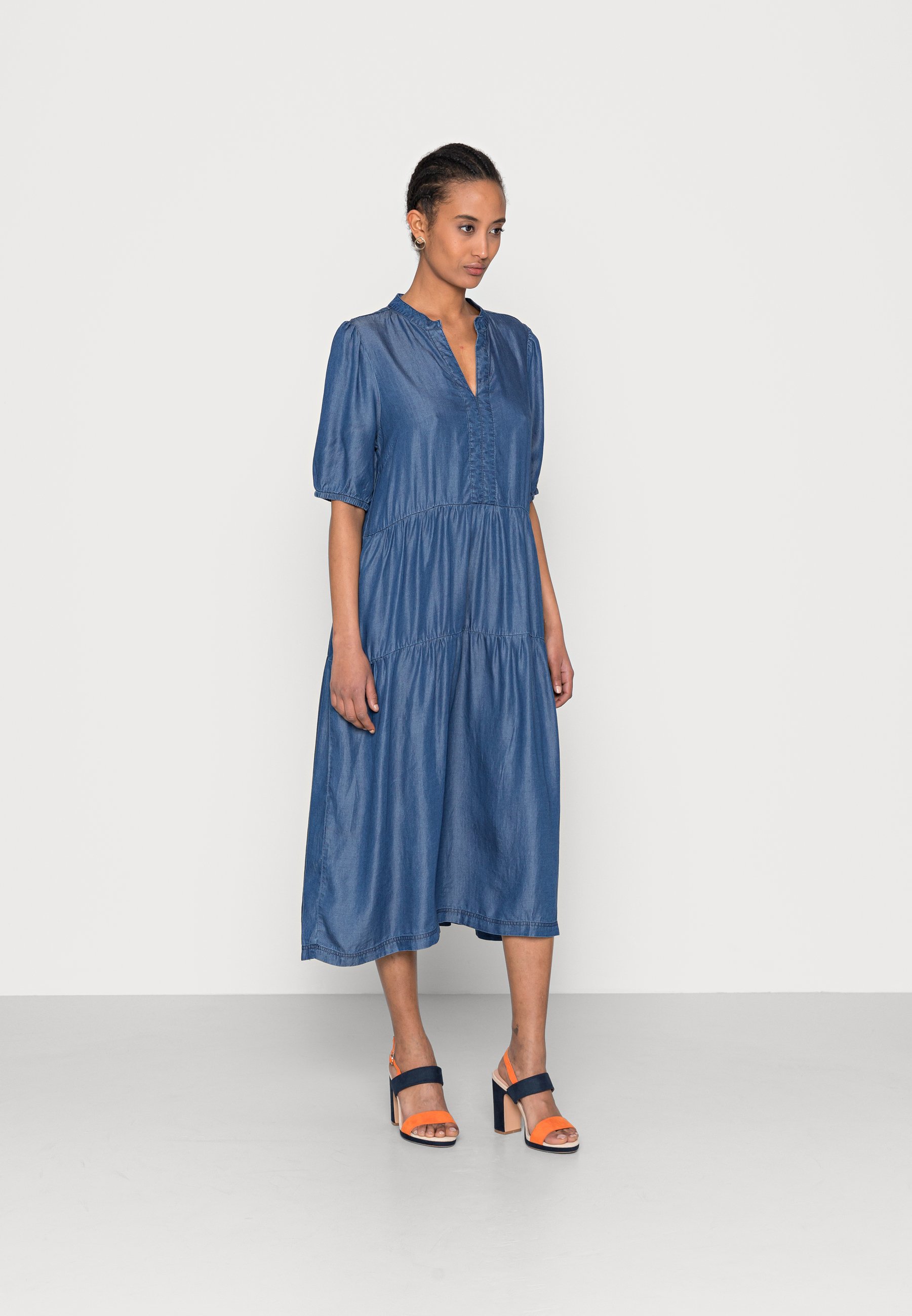 Freequent Jurk - medium blue/blauw denim/bluedenim - Zalando.nl