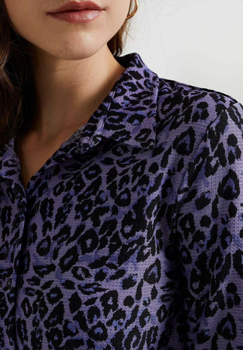 Damen Freizeitkleider | WE Fashion MET DESSIN Blusenkleid violet/lila - PO77132 Damen Freizeitkleider | WE Fashion MET DESSIN Blusenkleid violet/lila - PO77132