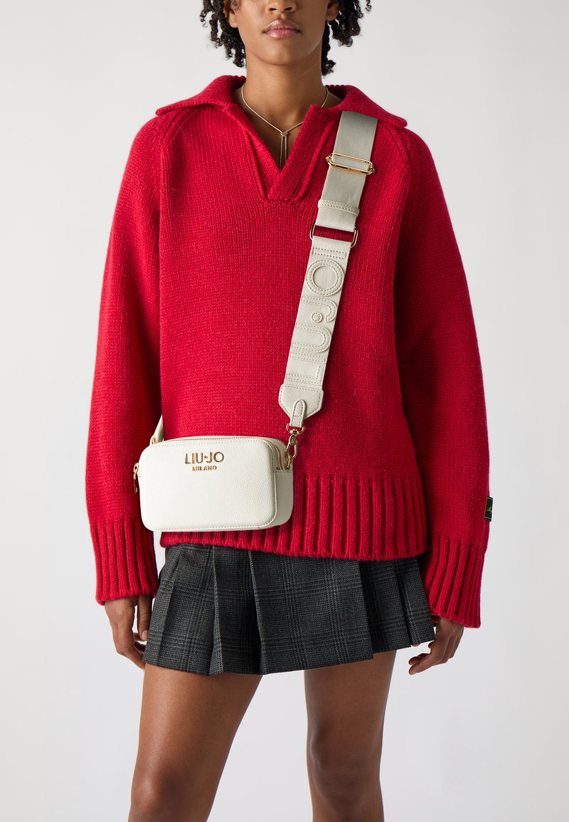 LIU JO - CAMERA CASE - Bandolera - cream, Ampliar