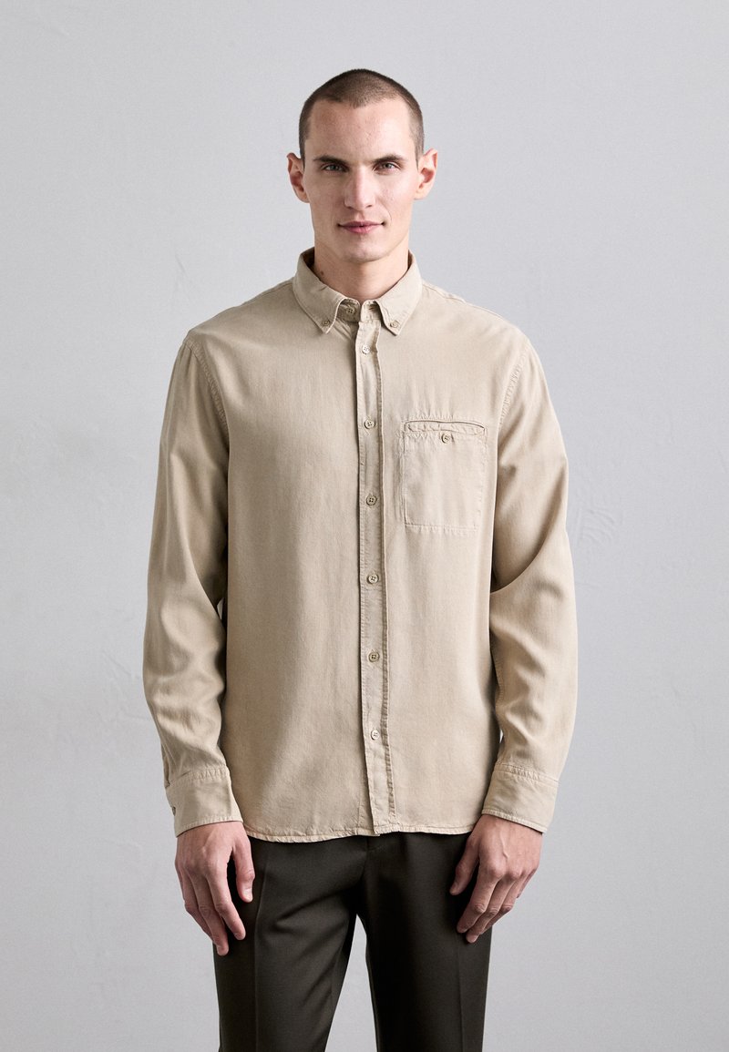 Filippa K - ZACHARY  - Marškiniai - faded khaki, Padidinti