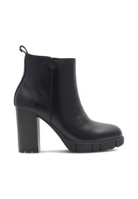 Czarne skórzane botki za kostkę z wysokim słupkowym obcasem, okrągłym noskiem, pętelką z tyłu oraz teksturowaną gumową podeszwą z rowkami.