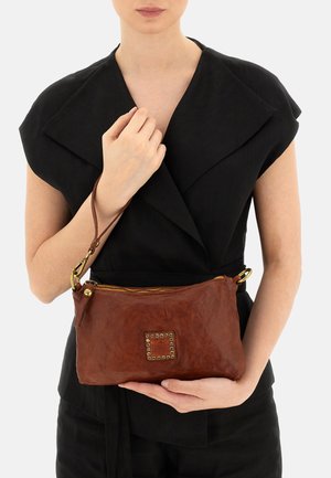 Campomaggi, C043610ND_X3048_F1971_UN_BORSELLINO_MONTEPULCIANO - Borsa a tracolla - cognac strass miele