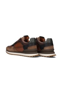 Brown leather sneakers with suede and mesh accents, featuring a white midsole and textured black heel, designed for comfort and style.