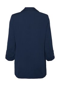 Mörkblå, lätt tygskjorta med krage, trekvartslånga ärmar och en enda knapprad vid mansjetten. Slät, enhetlig textur.