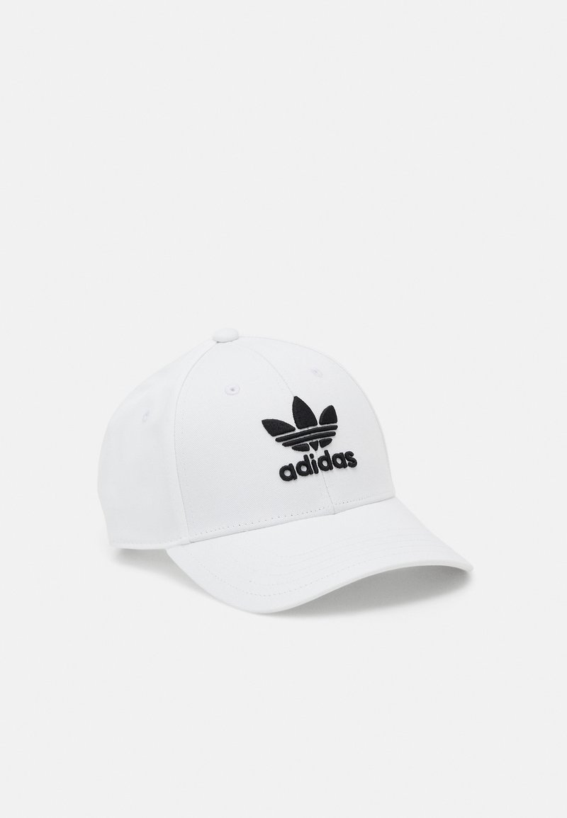 Gorra de béisbol blanca con un logo de adidas bordado en negro y un diseño de tres hojas en la parte frontal. Hecha de un tejido suave y duradero.