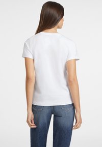 Guess Jeans - T-shirt z nadrukiem
